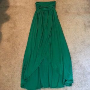 Long green maxi dress. Tulip bottom